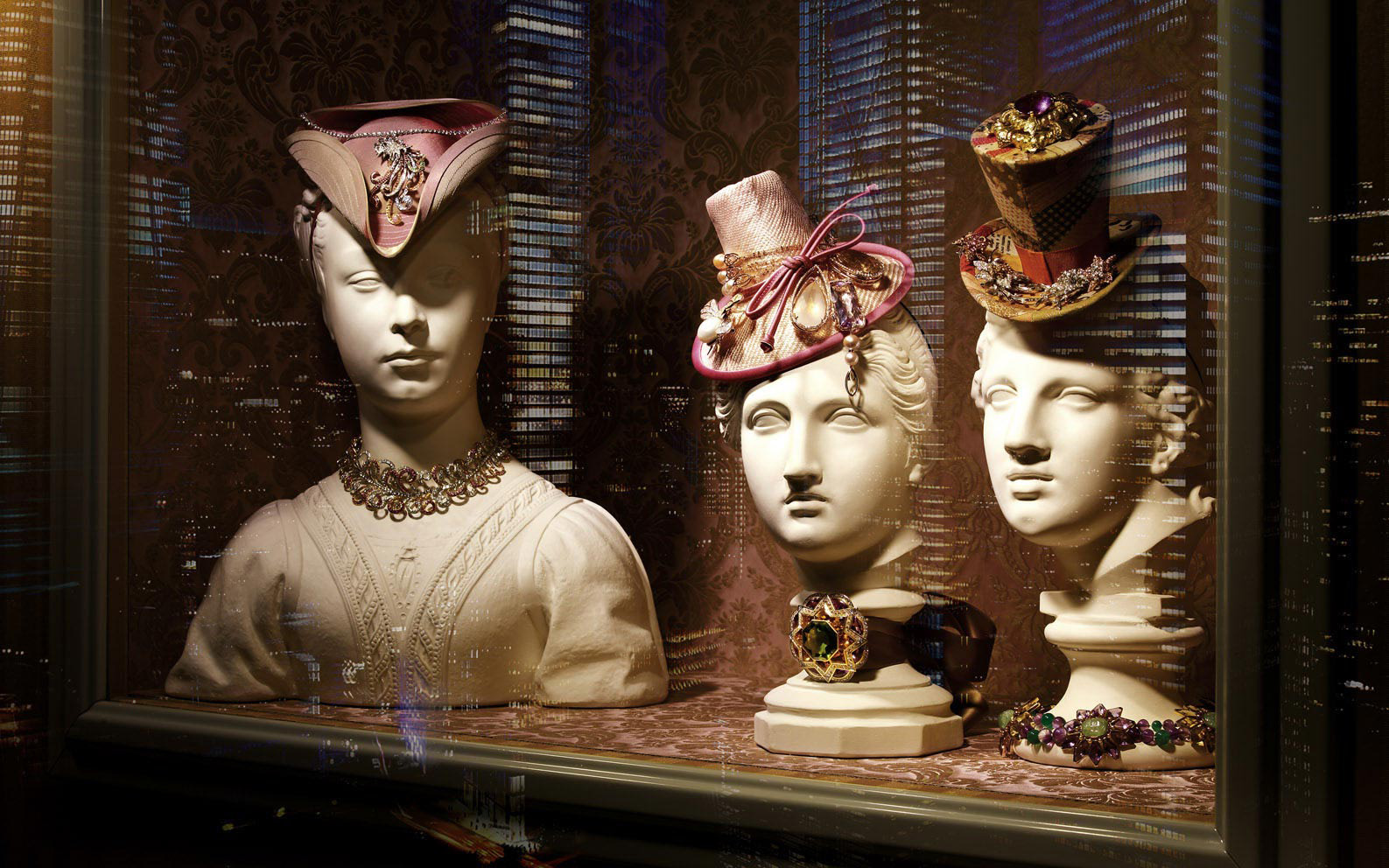 Vogue Gioiello — Metropolis Window Wonder